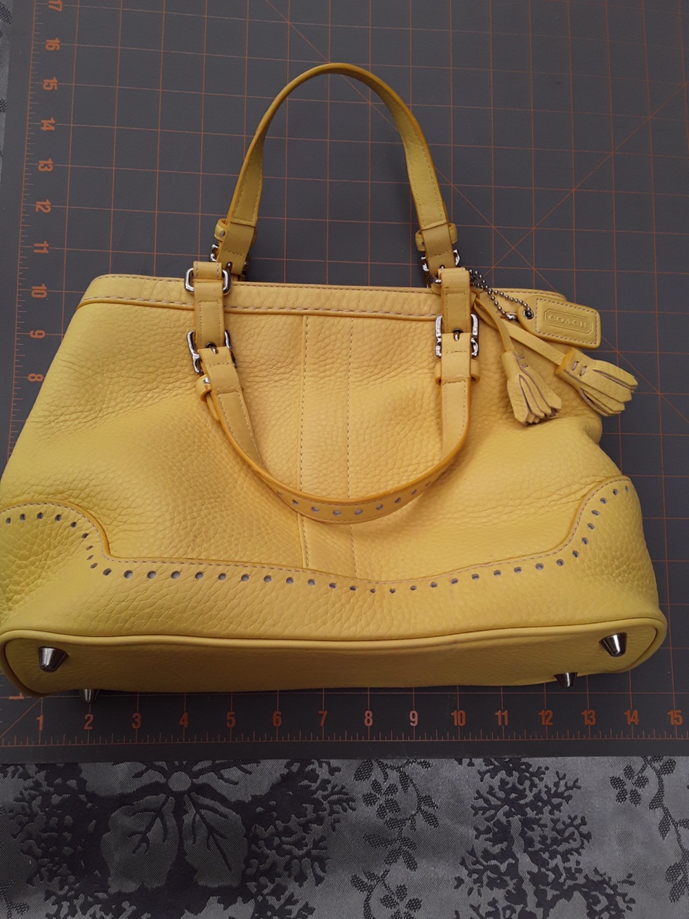 Citrus Coach 5055 Vintage Hampton Leather Shoulder Bag with Hangtag and Tassel
